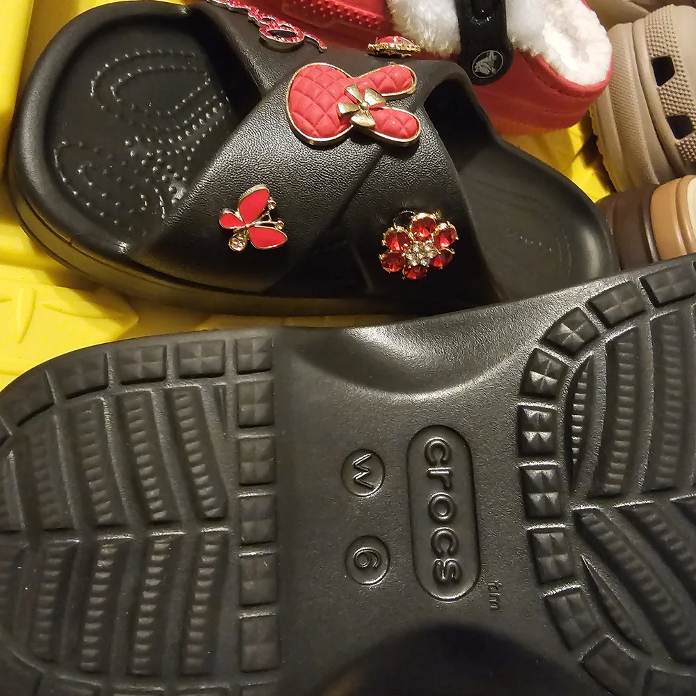 ❤️Effortless Edge! Custom Black Classic Cross Strap Crocs! - Picture 8 of 8